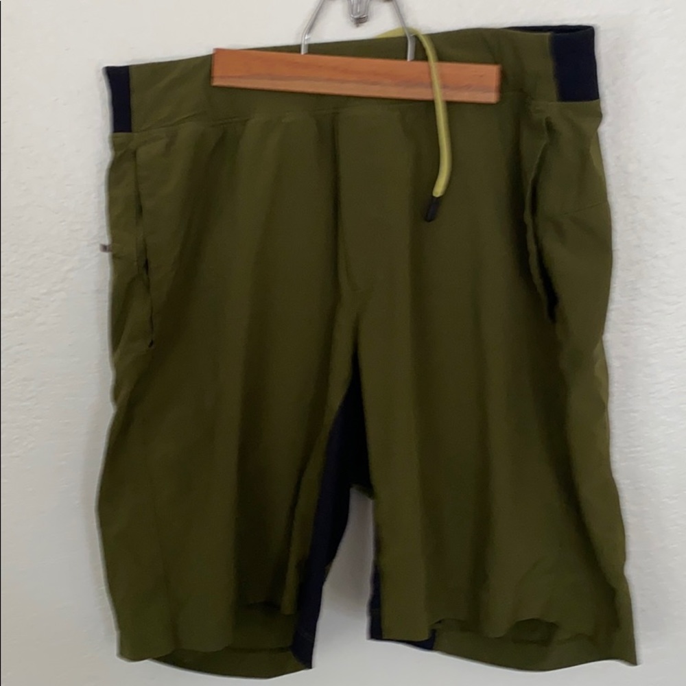 COPY - Men’s lululemon “THE Short”